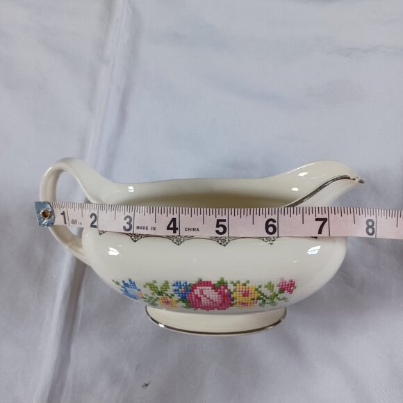 Vintage Homer Laughlin Gravy Boat Eggshell Nautilus O51N5 Floral Needlepoint USA - Picture 10 of 11